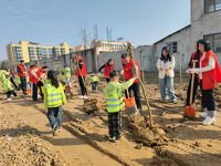 岩子堰社区：“拥抱春天  播种绿色”植树节活动