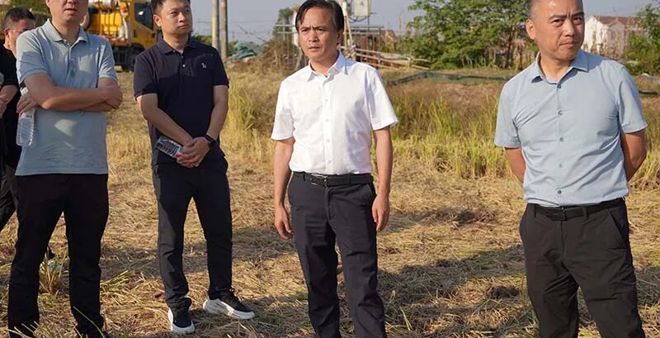 喻文飞督导秸秆综合利用和禁烧管控工作
